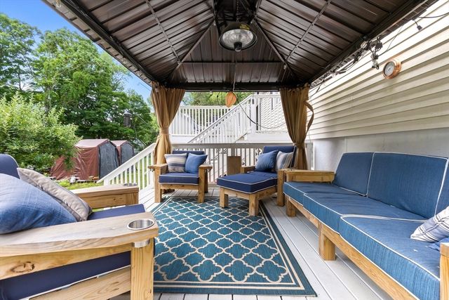 422 Main Street, Groveland, MA 01834