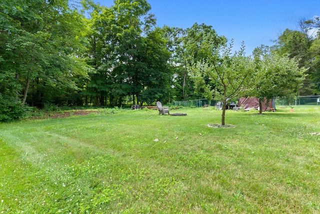 422 Main Street, Groveland, MA 01834
