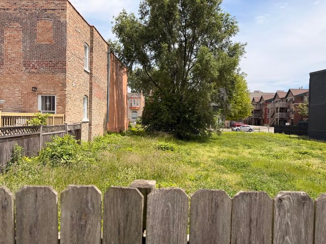 4240 S Saint Lawrence Avenue, Chicago, IL 60653