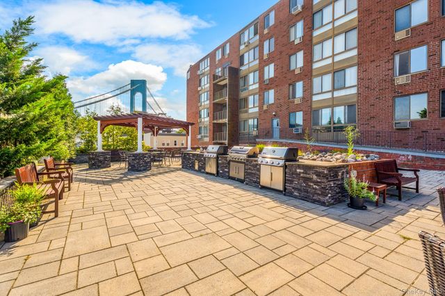 9921 4th Avenue 2H, Brooklyn, NY 11209