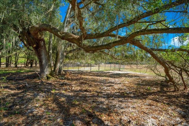 5824 SE 185TH AVENUE, Micanopy, FL 32667