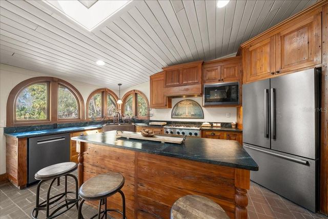 5824 SE 185TH AVENUE, Micanopy, FL 32667