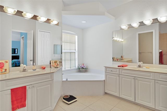 6760 49th Court, Vero Beach, FL 32967