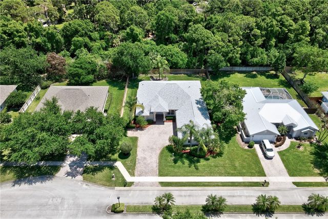 6760 49th Court, Vero Beach, FL 32967