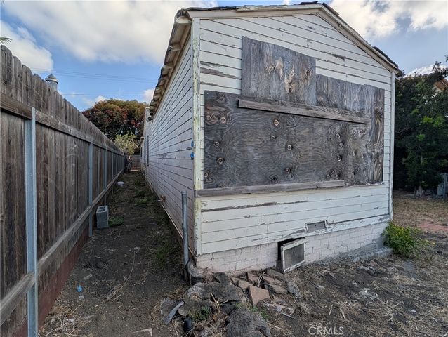 1698 Vista Del Mar Drive, Ventura, CA 93001