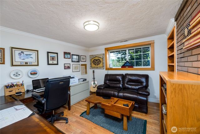 273702 Hwy 101, Sequim, WA 98382