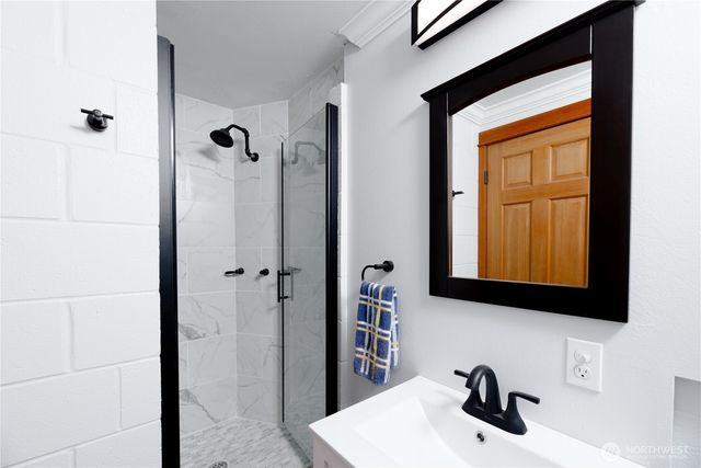 273702 Hwy 101, Sequim, WA 98382