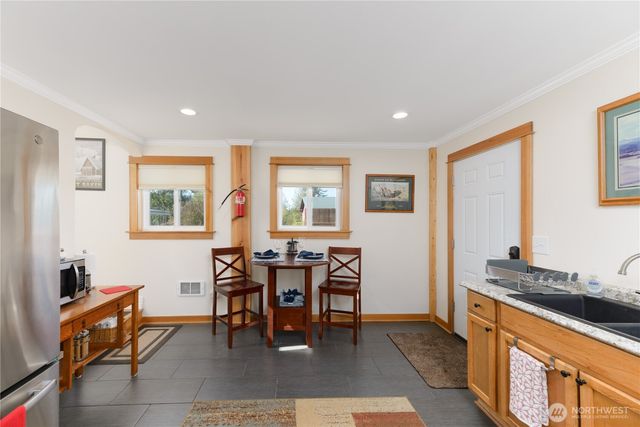 273702 Hwy 101, Sequim, WA 98382