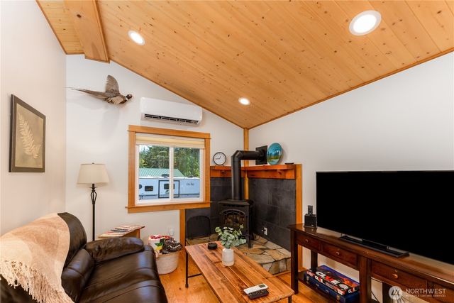 273702 Hwy 101, Sequim, WA 98382