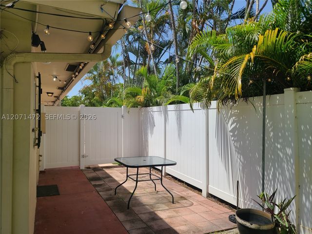 633 NE 16th Ave 3, Fort Lauderdale, FL 33304