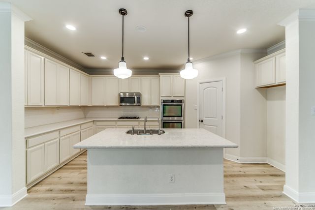 108 Rattlesnake Bluff, Boerne, TX 78006