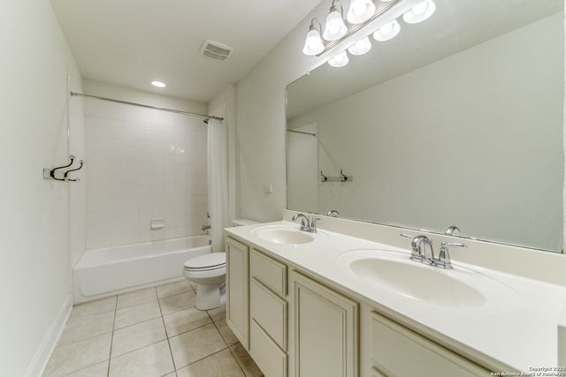 108 Rattlesnake Bluff, Boerne, TX 78006