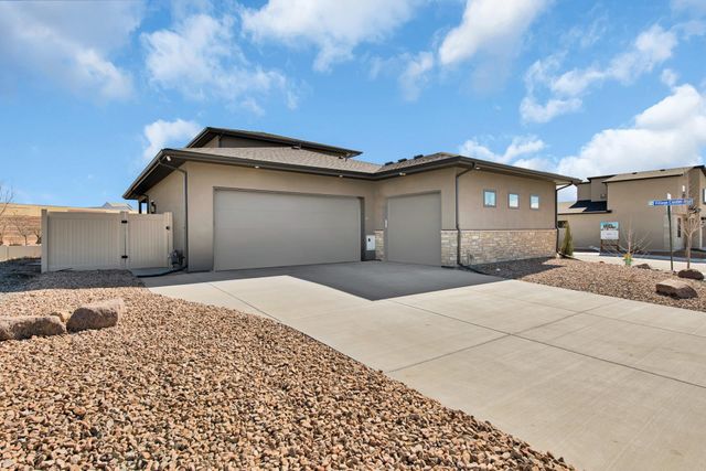 2698 Village Center Way, Grand Junction, CO 81506