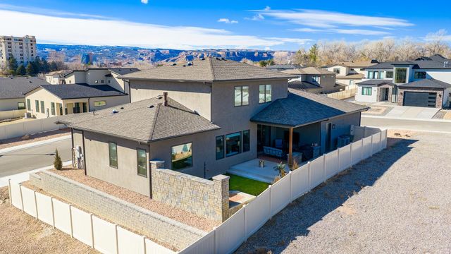 2698 Village Center Way, Grand Junction, CO 81506