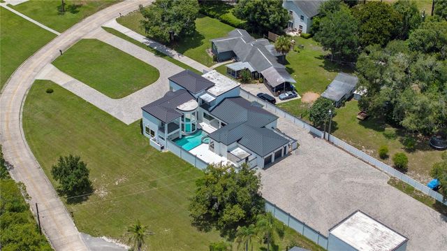 736 LAKE WINNEMISSETT DRIVE, Deland, FL 32724