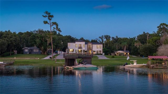 736 LAKE WINNEMISSETT DRIVE, Deland, FL 32724
