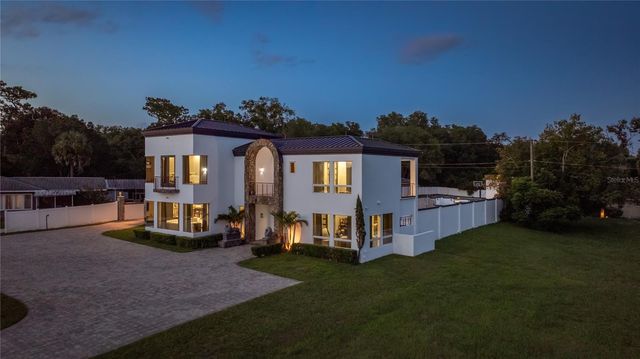 736 LAKE WINNEMISSETT DRIVE, Deland, FL 32724