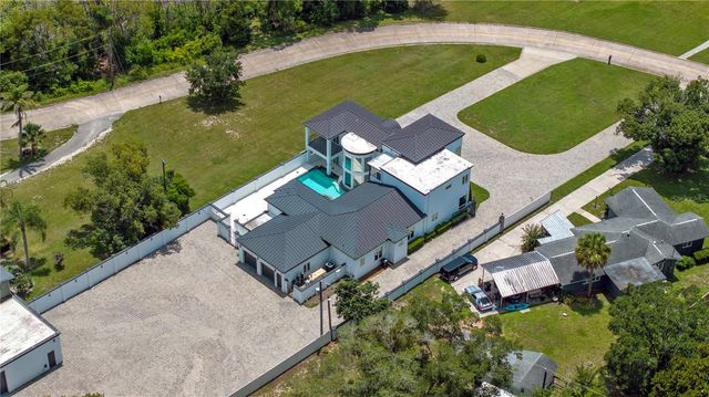 736 LAKE WINNEMISSETT DRIVE, Deland, FL 32724