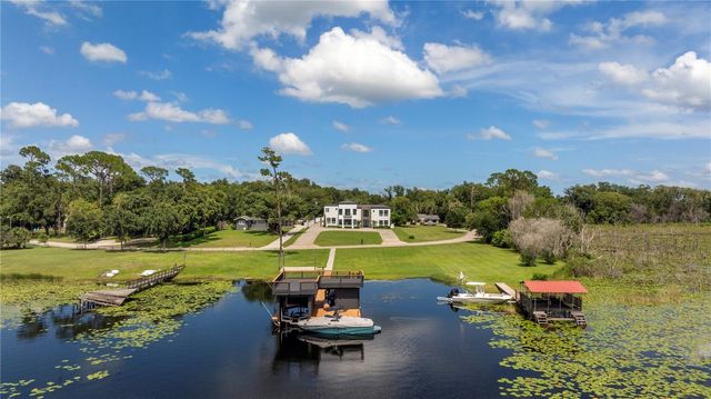 736 LAKE WINNEMISSETT DRIVE, Deland, FL 32724