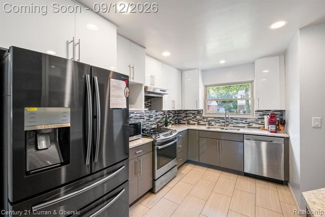 30222 Buckingham Street, Livonia, MI 48154