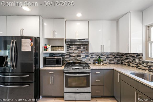 30222 Buckingham Street, Livonia, MI 48154