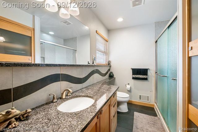 30222 Buckingham Street, Livonia, MI 48154
