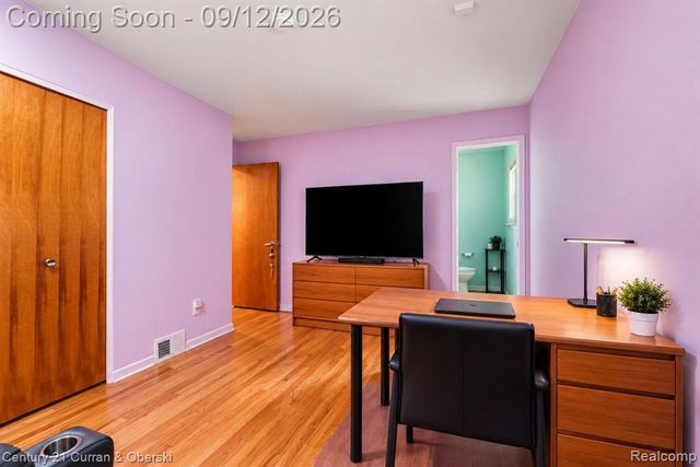 30222 Buckingham Street, Livonia, MI 48154