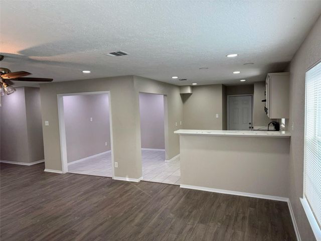 5033 Valley View Drive, La Porte, TX 77571