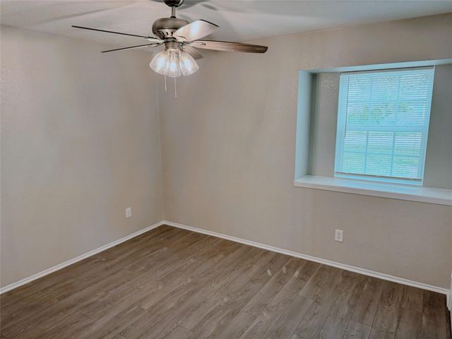 5033 Valley View Drive, La Porte, TX 77571