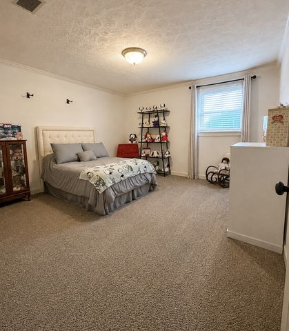 1108 Drakes Creek Rd, Hendersonville, TN 37075