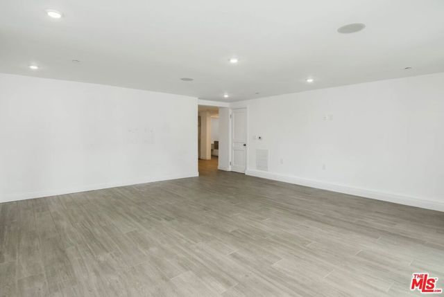 1105 Alta Loma Road 5, West Hollywood, CA 90069