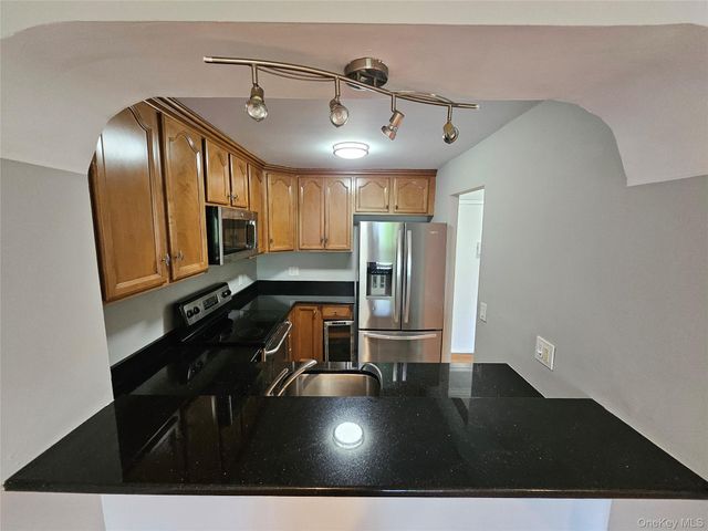 89 N Broadway 221, White Plains, NY 10603
