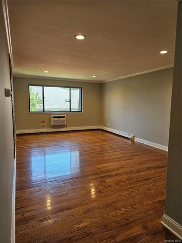 89 N Broadway 221, White Plains, NY 10603