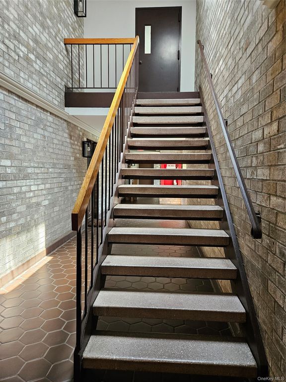 89 N Broadway 221, White Plains, NY 10603 — photo 3