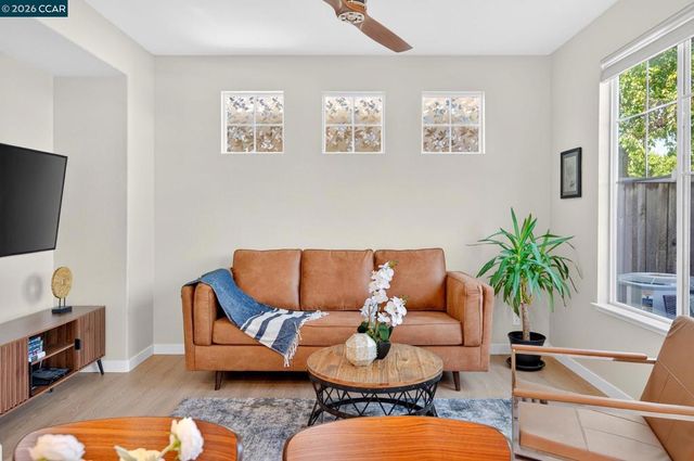 1311 Tapestry Ln, Concord, CA 94520