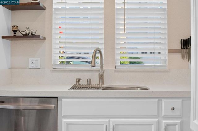 1311 Tapestry Ln, Concord, CA 94520