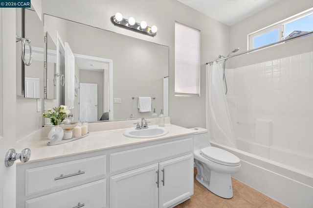 1311 Tapestry Ln, Concord, CA 94520