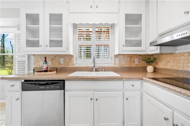 155 King David Drive SW, Lilburn, GA 30047