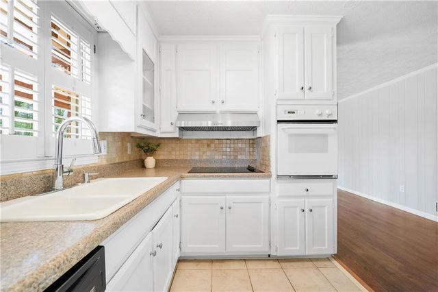 155 King David Drive SW, Lilburn, GA 30047
