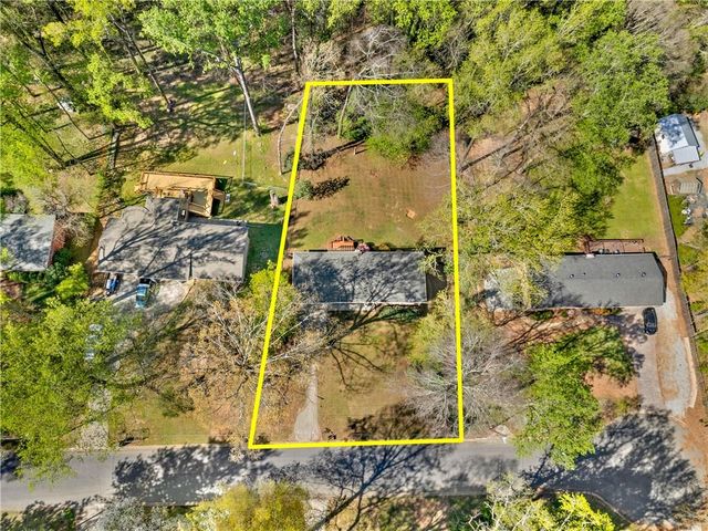 155 King David Drive SW, Lilburn, GA 30047