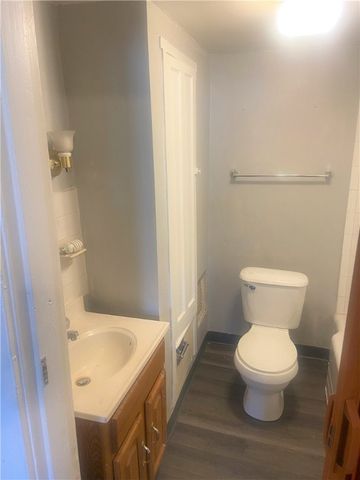 125 Margaret St, Mt Oliver, PA 15210