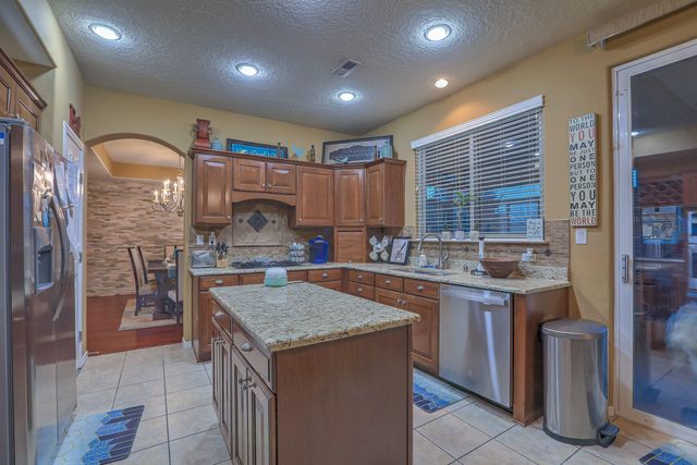 1504 Corte Castellana SE, Rio Rancho, NM 87124