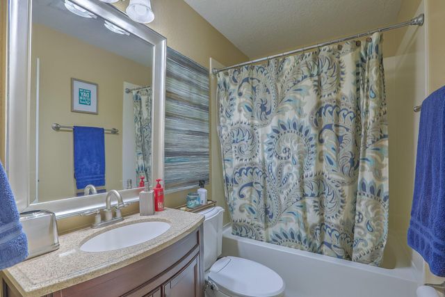 1504 Corte Castellana SE, Rio Rancho, NM 87124