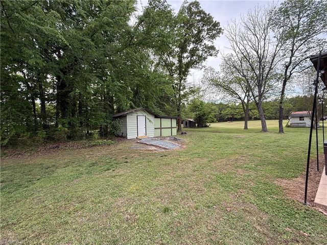 136 Fuller Mill Road S, Trinity, NC 27370
