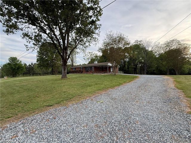 136 Fuller Mill Road S, Trinity, NC 27370
