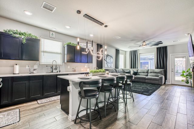 1621 SAM RODRIGUEZ, El Paso, TX 79928