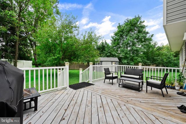 1009 LOG COLLEGE DR, Warminster, PA 18974