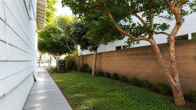 129 N Hagar, San Fernando, CA 91340