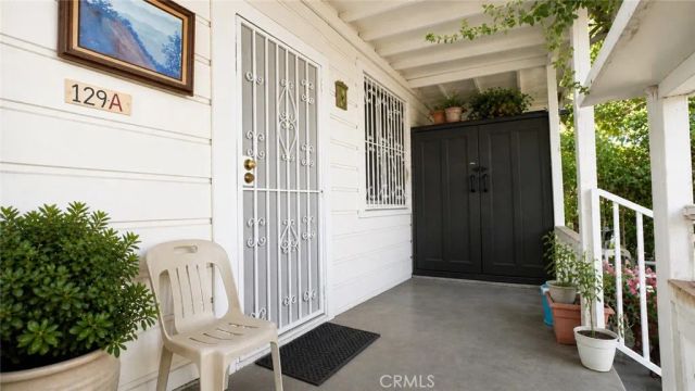 129 N Hagar, San Fernando, CA 91340