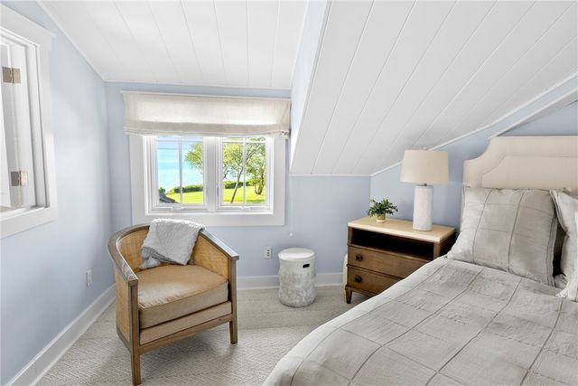 125 Cory's Lane, Portsmouth, RI 02871